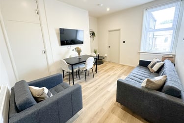 3 bed flat, Warwick Street, Shieldfield, Newcastle, NE65AR - Image 1